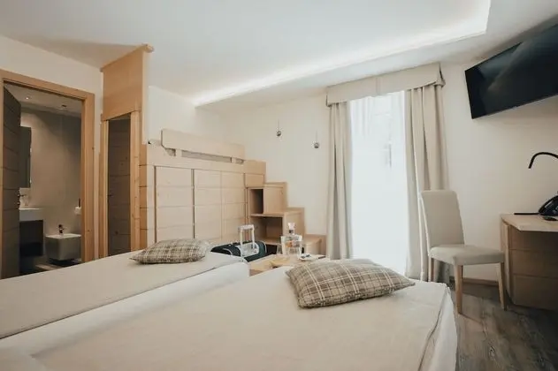 Deluxe Tek Büyük veya İki Ayrı Yataklı Oda