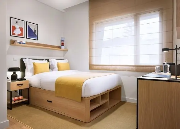 Standard Tek Büyük Yataklı Oda