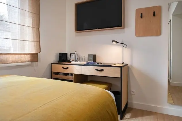 Standard Tek Büyük Yataklı Oda