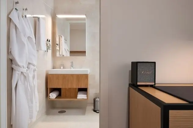 Standard Tek Büyük Yataklı Oda