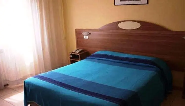 Deluxe Tek Büyük veya İki Ayrı Yataklı Oda