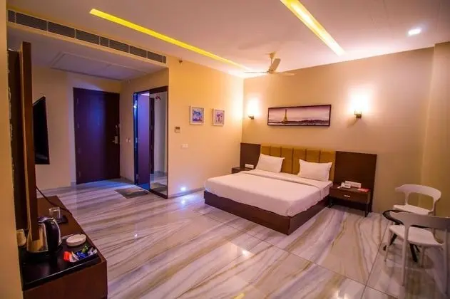 Luxury Tek Büyük Yataklı Oda