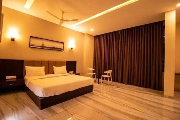 Luxury Tek Büyük Yataklı Oda