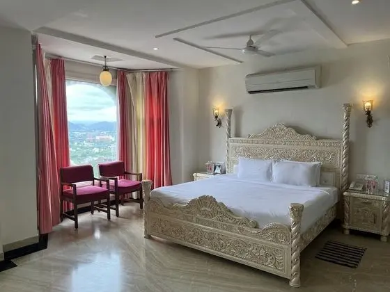 Luxury Oda (Bhairavgarh)
