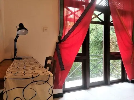 Tek Büyük Yataklı Oda, Balkon