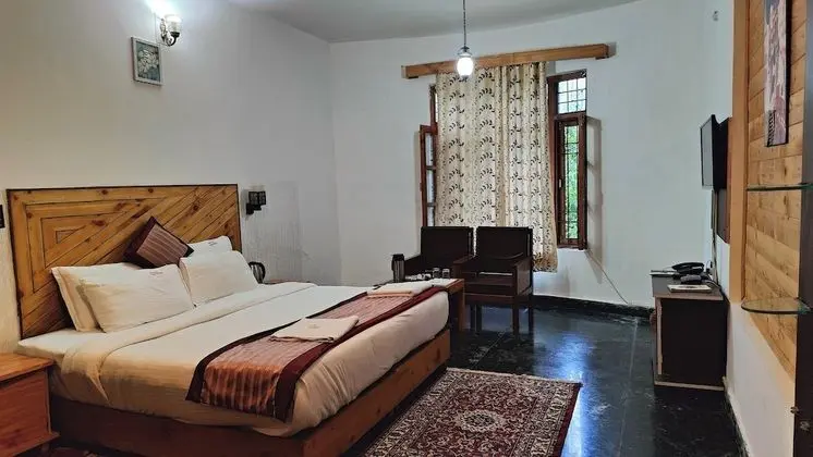 Panoramic Tek Büyük Yataklı Oda, Dağ Manzaralı, Bahçeli