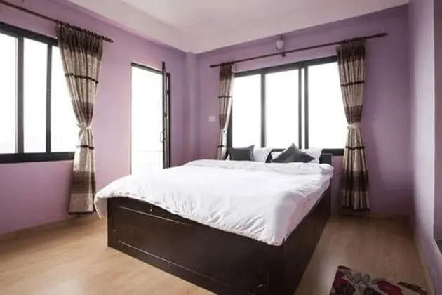 Standard Üç Kişilik Oda, Tepe Manzaralı