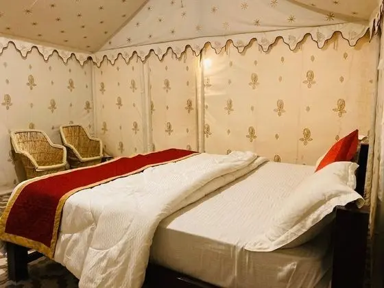 Büyük Yataklı Tek Kişilik Oda