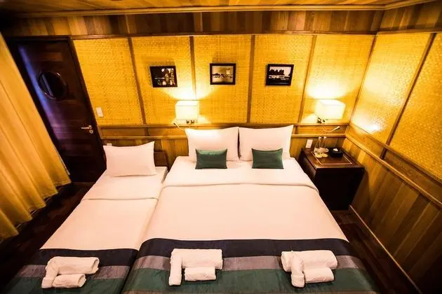 Premium Oda, 1 Çift Kişilik veya 2 Tek Kişilik Yatak, Balkon, Deniz Manzaralı