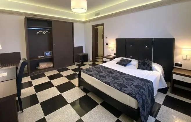 Superior Tek Büyük Yataklı Oda