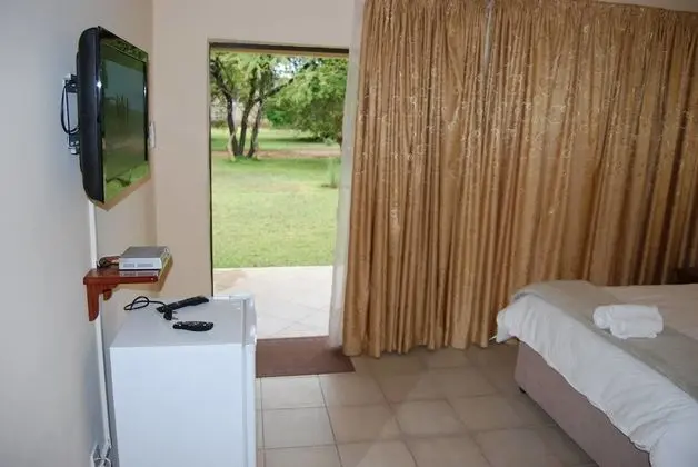 Deluxe Tek Büyük Yataklı Oda, 1 Çift Kişilik Yatak, Sigara İçilmez, Bahçe Manzaralı