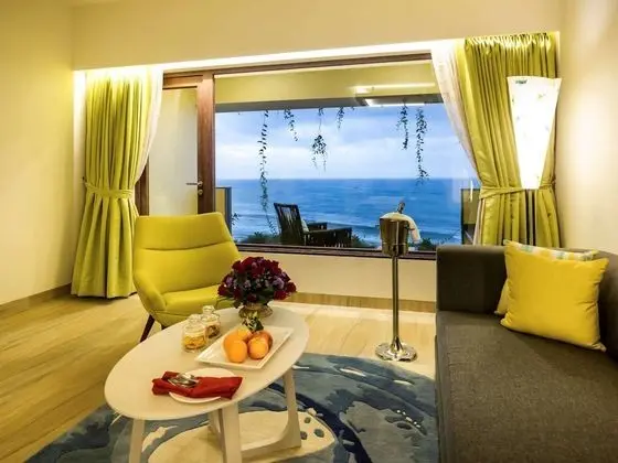 Deluxe Tek Büyük Yataklı Oda, 1 Çift Kişilik Yatak, Balkon, Okyanusa Sıfır