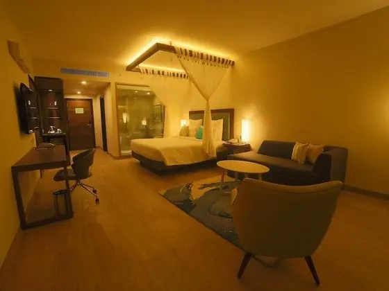 Deluxe Tek Büyük Yataklı Oda, 1 Çift Kişilik Yatak, Balkon, Okyanusa Sıfır
