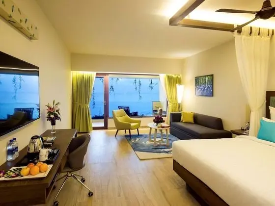 Deluxe Tek Büyük Yataklı Oda, 1 Çift Kişilik Yatak, Balkon, Okyanusa Sıfır