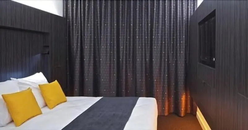 Comfort Tek Büyük Yataklı Oda