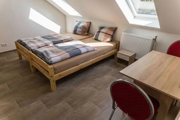 Comfort Tek Büyük veya İki Ayrı Yataklı Oda