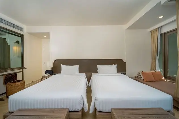 Deluxe Elegant Room
