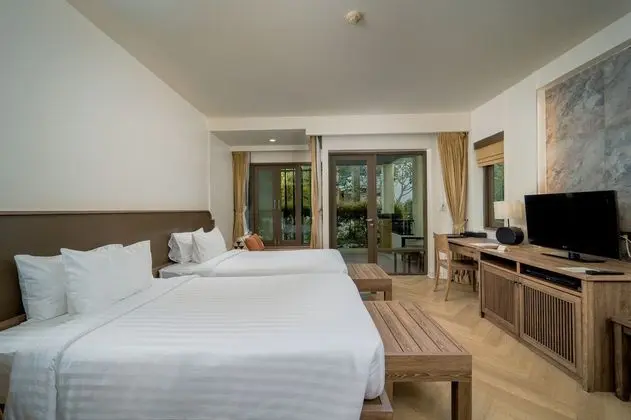 Deluxe Elegant Room