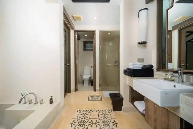 Deluxe Elegant Room