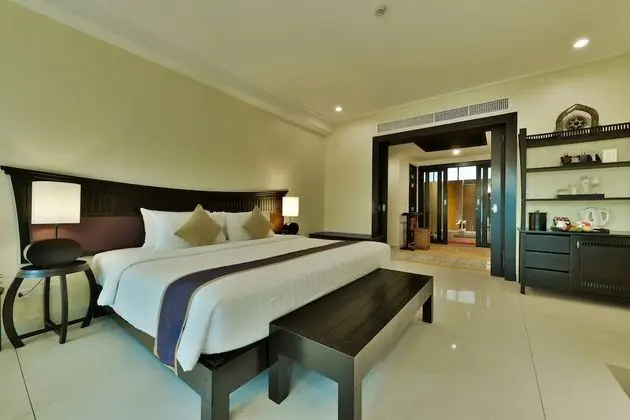 Deluxe Grand Room