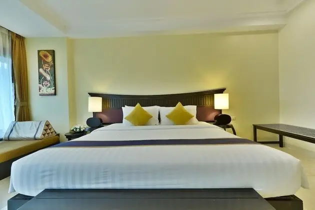 Deluxe Grand Room