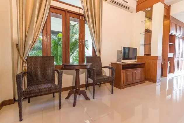Deluxe Room / Lake View