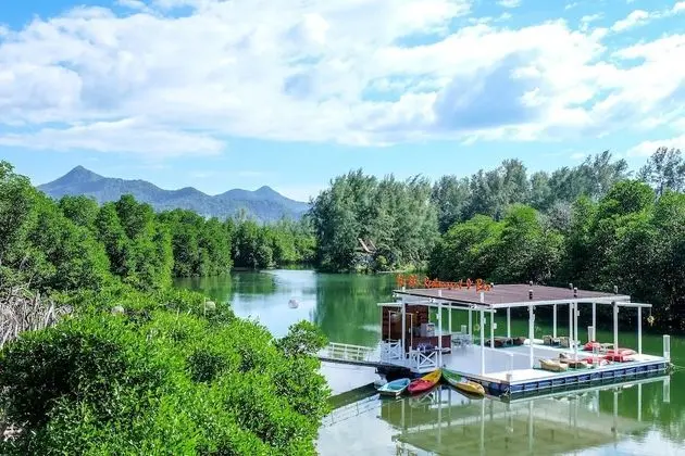 Deluxe Room / Lake View