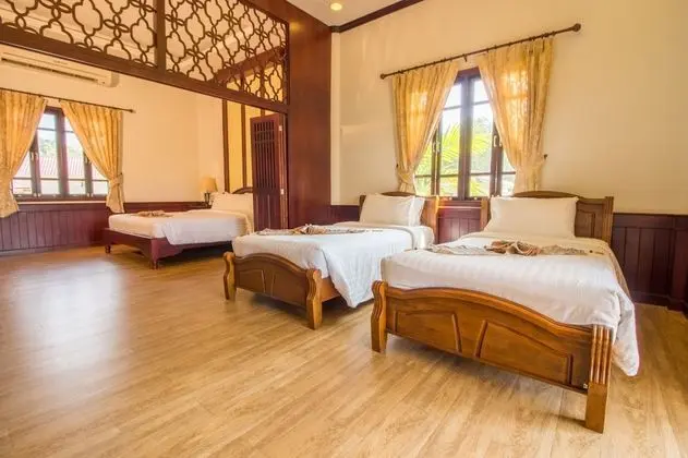 Deluxe Room / Pool View