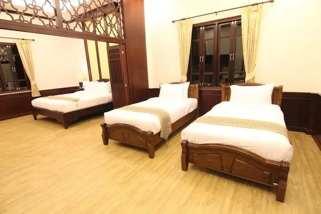 Deluxe Room / Pool View
