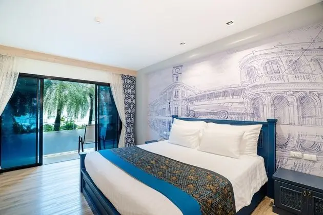 Boutique Deluxe Pool Access