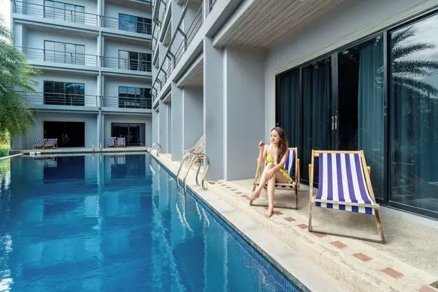 Boutique Deluxe Pool Access