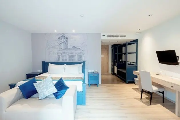Boutique Deluxe Pool Access