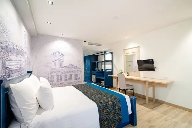Boutique Deluxe Pool Access