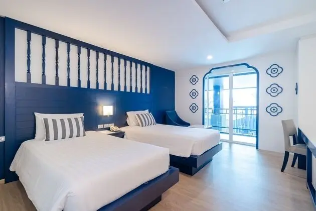 Boutique Deluxe Pool Access