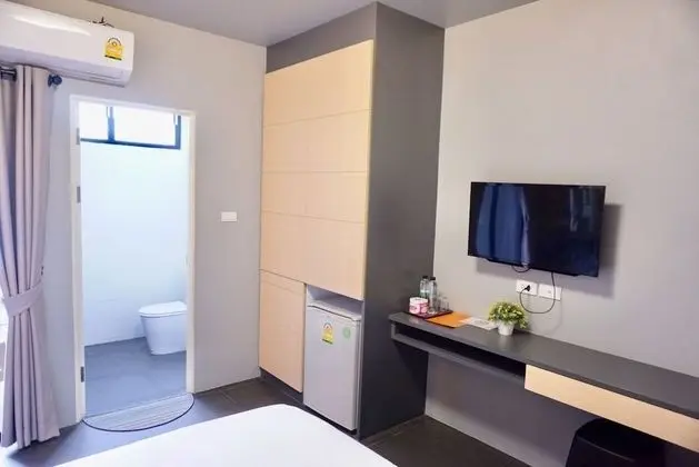 Deluxe King Bed