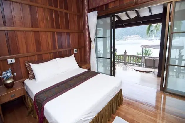 Deluxe Thai Villa Sea View