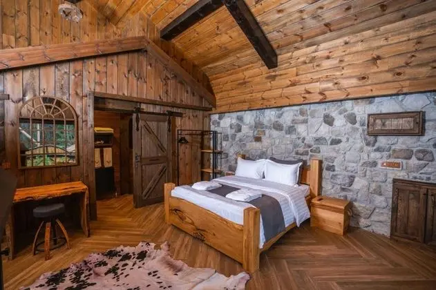 Junior Suite-Jakuzili, Dağ Manzaralı, Şömineli ve Jakuzili