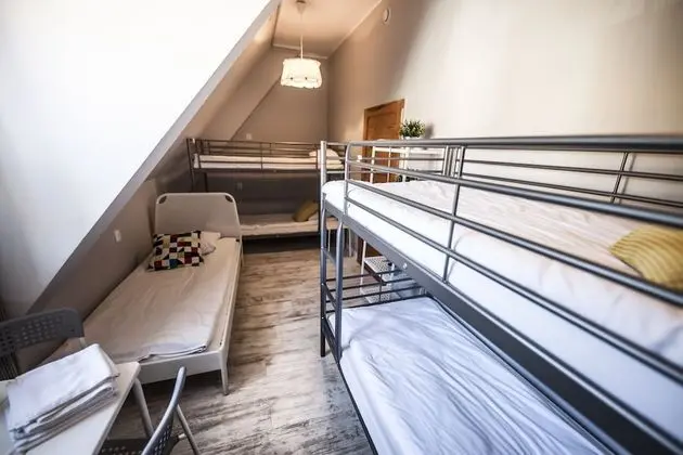 Family Oda, Ortak Banyo (5 Adults)