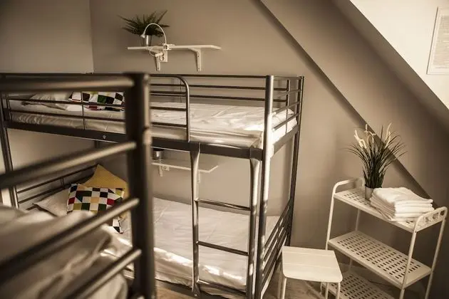 Family Oda, Ortak Banyo (7 Adults)