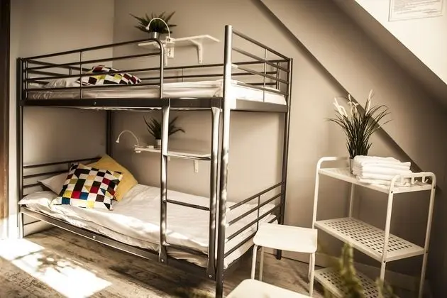 Family Oda, Ortak Banyo (7 Adults)