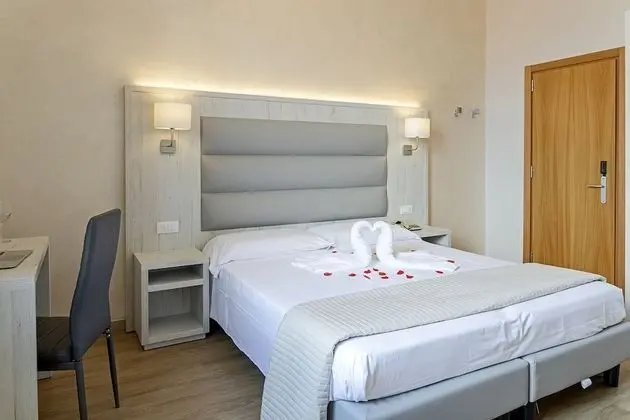 Standard Tek Büyük veya İki Ayrı Yataklı Oda