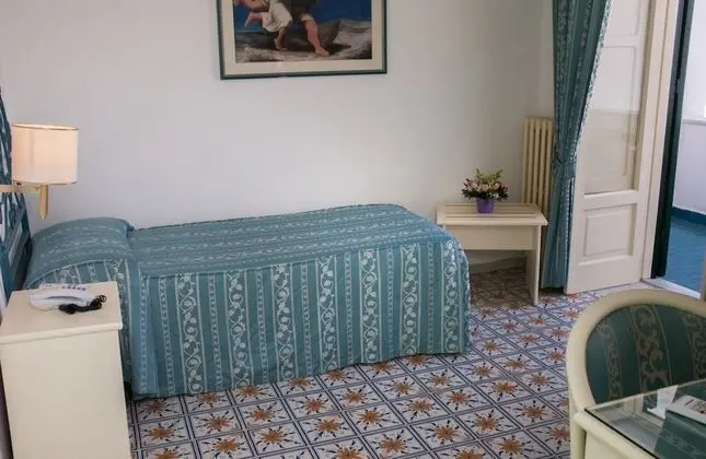 Tek Kişilik Oda