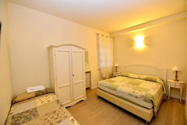 Üç Kişilik Oda, 1 Yatak Odası