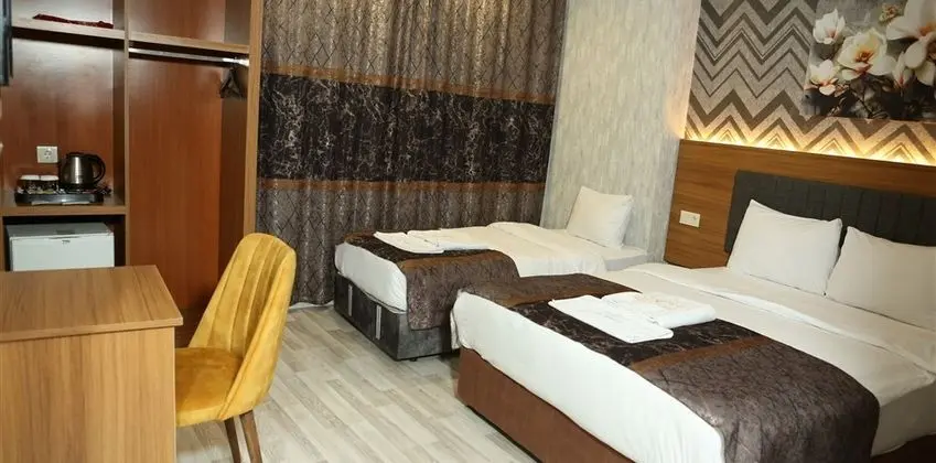 Standard Üç Yataklı Oda