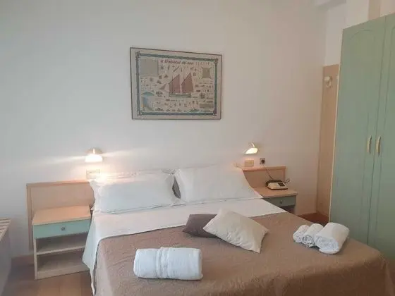 Basic Tek Büyük veya İki Ayrı Yataklı Oda