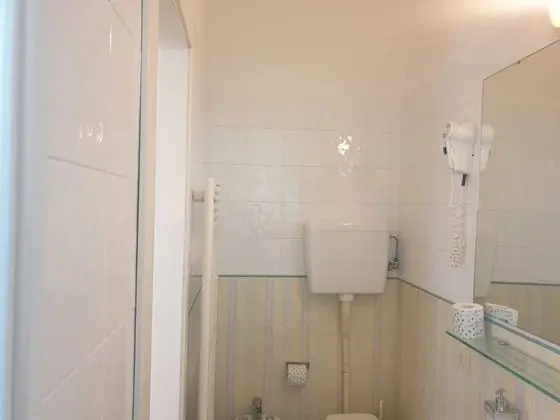 Basic Tek Büyük veya İki Ayrı Yataklı Oda