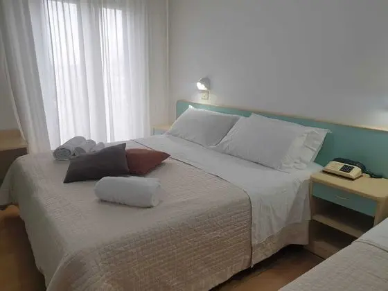 Basic Üç Kişilik Oda