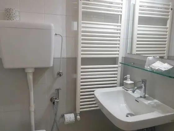 Basic Üç Kişilik Oda