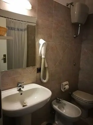 Classic Tek Büyük Yataklı Oda