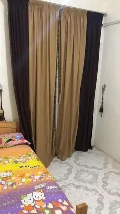 Tek Büyük veya İki Ayrı Yataklı Oda, Ortak Banyo